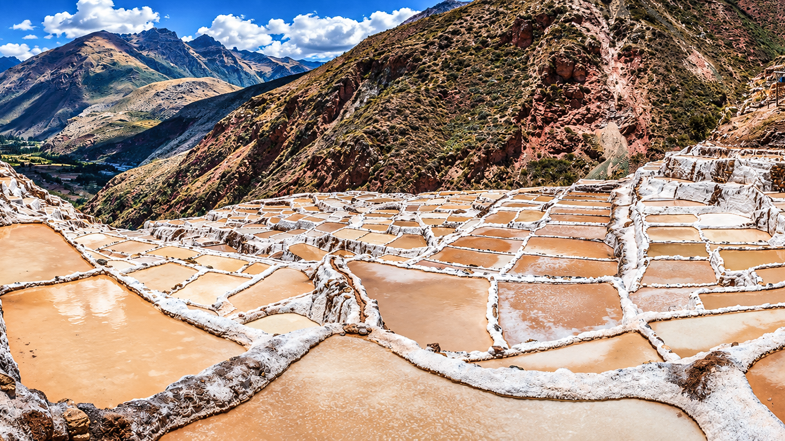 Salt ponds of Maras at midday